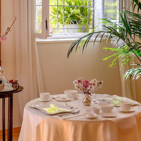 Palace Schoen Milesi - Esense Of Prestige - Private Pool - Free Parking - Old Money Style Luxury Rooms - Walking Distance To The Old Town, The Beach And All Amenities - Buralux Properties Сплит Екстериор снимка