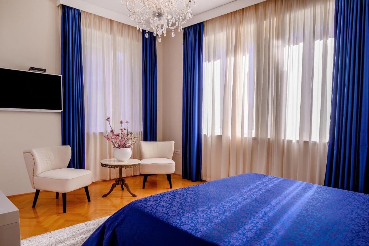 Palace Schoen Milesi - Esense Of Prestige - Private Pool - Free Parking - Old Money Style Luxury Rooms - Walking Distance To The Old Town, The Beach And All Amenities - Buralux Properties Сплит Екстериор снимка
